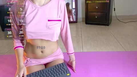 Snapshot of emiryann chatting on October 10, 12:31 am Eimy online show from October 10, 12:31 am