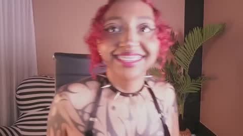 Snapshot of emma__4 chatting on May 2, 11:04 am Emma online show from May 2, 11:04 am