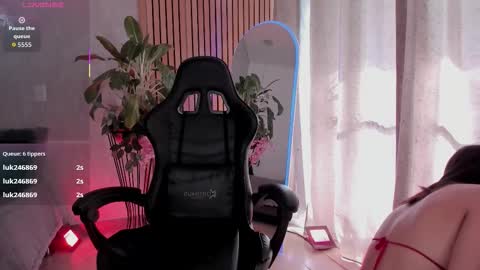   online show from November 2, 8:22 pm