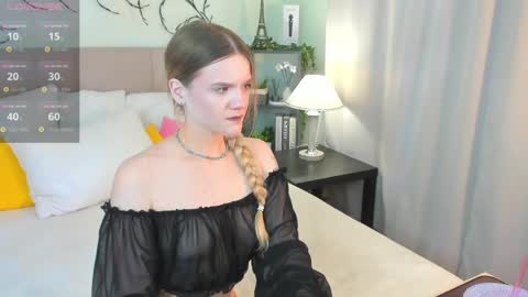 emma__peach online show from May 3, 9:04 am
