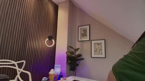 emma__rose1 online show from March 28, 3:17 am