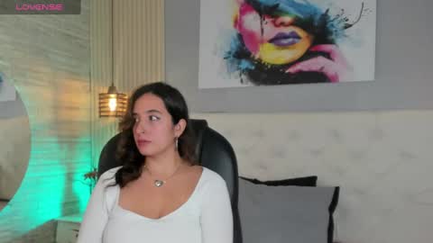 Snapshot of emma__smith01 chatting on March 2, 1:27 pm Emma online show from March 2, 1:27 pm