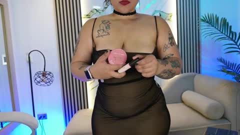 emma__walkerr_ online show from February 21, 7:04 pm