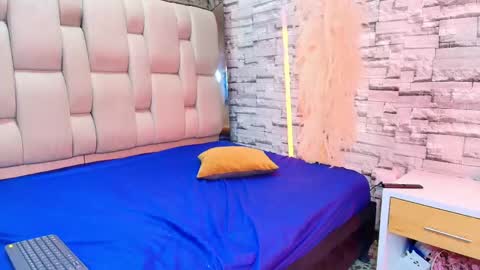 emma_angel_04 online show from April 17, 2:31 pm