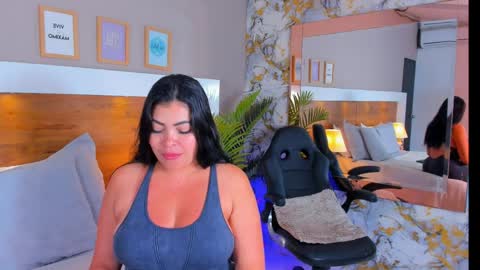 Snapshot of emma_bakker_ chatting on April 8, 4:56 am Emma online show from April 8, 4:56 am