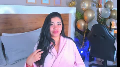 Snapshot of emma_bakker_ chatting on April 12, 11:48 am Emma online show from April 12, 11:48 am