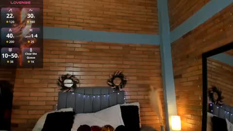 Snapshot of emma_belley chatting on June 15, 7:05 pm Hey Im EmmaHelp me reach 100 likes online show from June 15, 7:05 pm