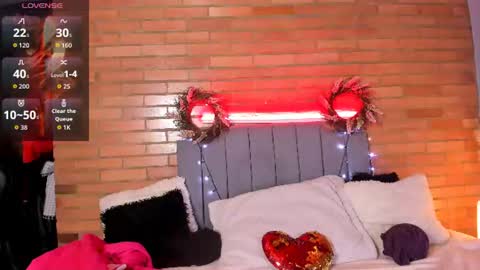 Hey Im EmmaHelp me reach 100 likes online show from July 13, 7:16 pm