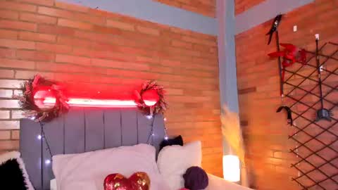 Hey Im EmmaHelp me reach 100 likes online show from July 14, 7:19 pm