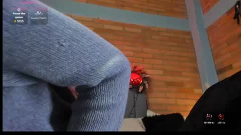 Hey Im EmmaHelp me reach 100 likes online show from August 2, 7:45 pm