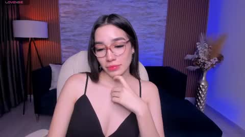emma_caarter online show from June 12, 3:38 am