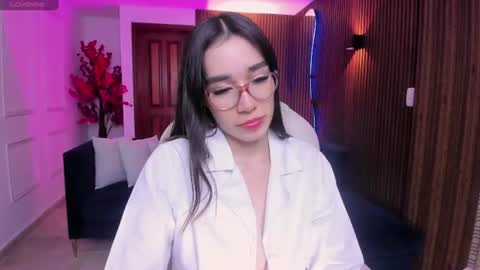Snapshot of emma_caarter chatting on June 26, 3:11 am emma_caarter online show from June 26, 3:11 am