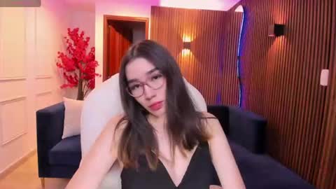 Snapshot of emma_caarter chatting on July 15, 3:01 am emma_caarter online show from July 15, 3:01 am