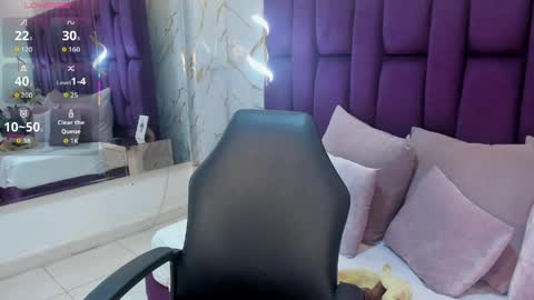 pau online show from April 2, 8:06 pm