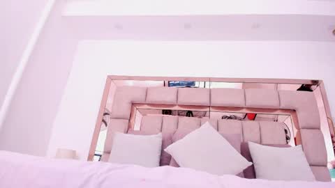 Snapshot of emma_castilloo chatting on April 8, 10:21 pm Emma Castillo online show from April 8, 10:21 pm