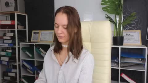 Snapshot of emma_chaser chatting on June 10, 4:45 am emma_chaser online show from June 10, 4:45 am