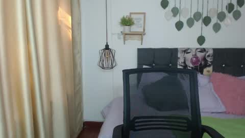 Tell me Emma online show from April 4, 1:41 pm