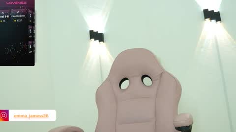 emma_jamess online show from March 6, 4:09 am