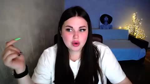 Emma online show from August 6, 7:32 am