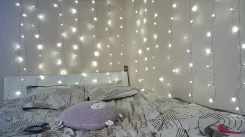 emma_just online show from February 24, 8:23 am