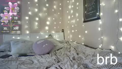 emma_just online show from March 19, 9:02 am