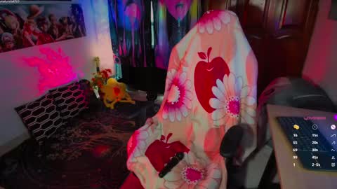 LUNA online show from May 12, 7:11 pm