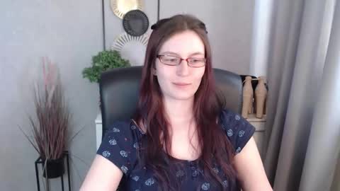 emma online show from March 13, 2:01 pm