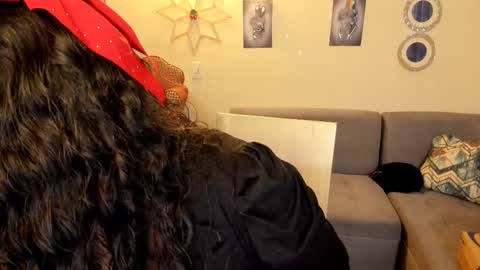 Snapshot of emma_luxy chatting on February 22, 10:42 pm emma luxy online show from February 22, 10:42 pm