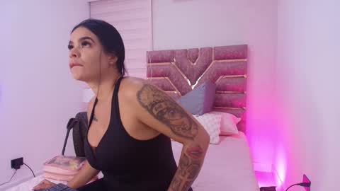 emma online show from November 10, 11:53 am