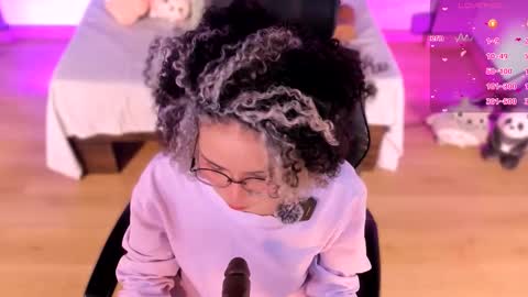     online show from February 15, 12:36 pm