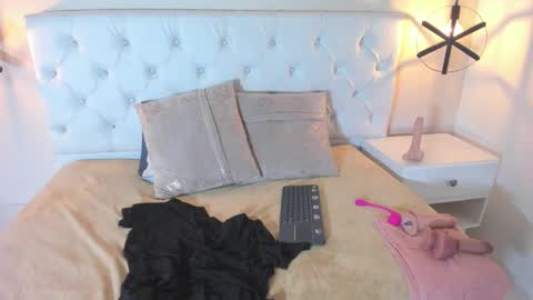 Snapshot of emma_payton chatting on February 5, 6:15 pm Emma online show from February 5, 6:15 pm