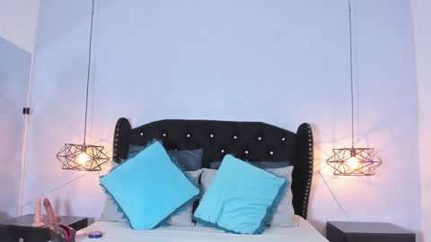 Snapshot of emma_payton chatting on February 10, 11:46 am Emma online show from February 10, 11:46 am