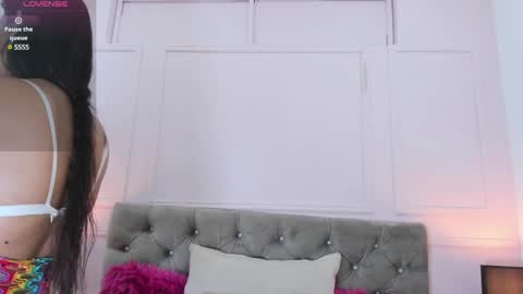 Snapshot of emma_payton chatting on February 11, 11:43 am Emma online show from February 11, 11:43 am