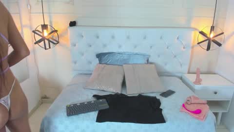 Snapshot of emma_payton chatting on March 8, 11:37 am Emma online show from March 8, 11:37 am