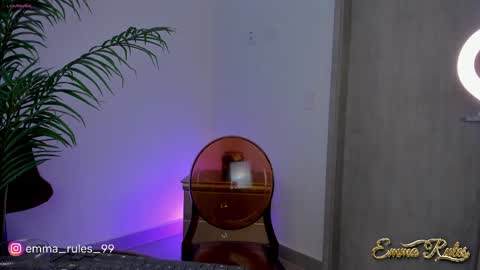 Emma online show from February 23, 7:49 pm