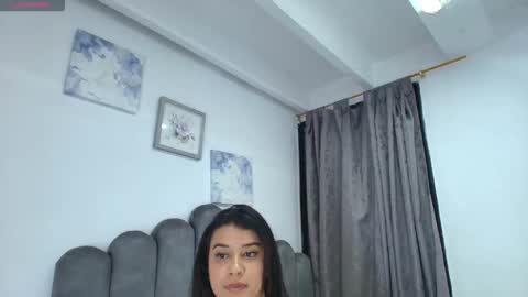 emma_saenz01 online show from May 24, 1:54 am
