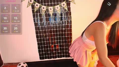 Emma Sanz online show from February 19, 1:29 pm