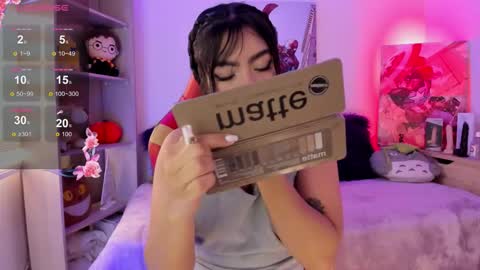 EMMA  online show from November 13, 6:07 pm