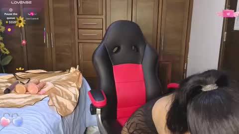 Snapshot of emma_stefania chatting on February 20, 8:20 pm Emma online show from February 20, 8:20 pm