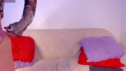 Emma  online show from May 9, 11:59 am