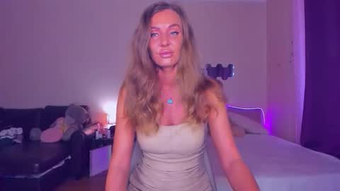 Emma online show from September 9, 11:21 am