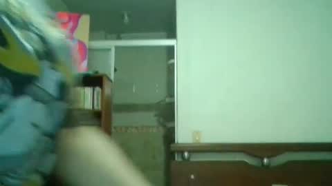 Snapshot of emmaamartinez chatting on June 21, 1:30 am modelo independente online show from June 21, 1:30 am