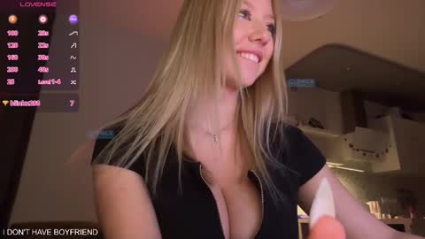 emmaandjake online show from February 1, 9:24 pm