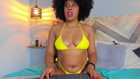 Snapshot of emmabrantt chatting on February 17, 4:42 am Emma Brant online show from February 17, 4:42 am