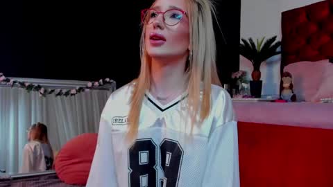 Em online show from May 30, 3:47 am