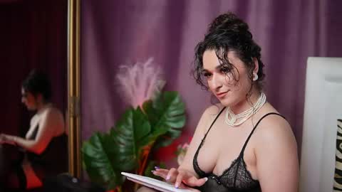  Emma  online show from May 9, 7:52 pm