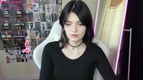 Emma online show from November 14, 7:40 am