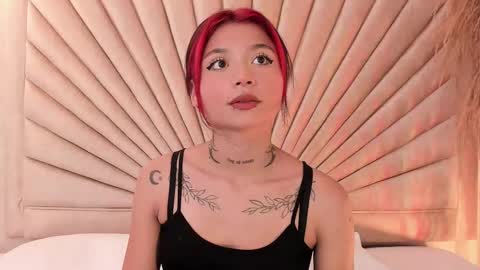           online show from October 25, 11:40 am