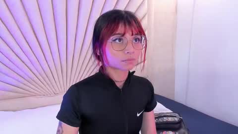           online show from March 22, 12:52 pm