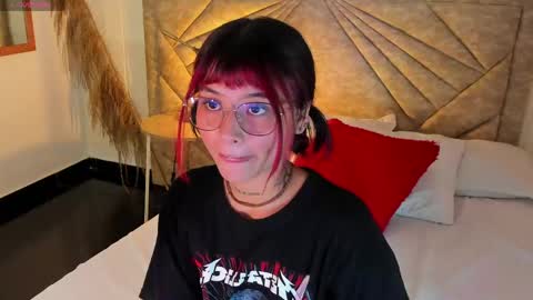           online show from April 14, 7:42 pm